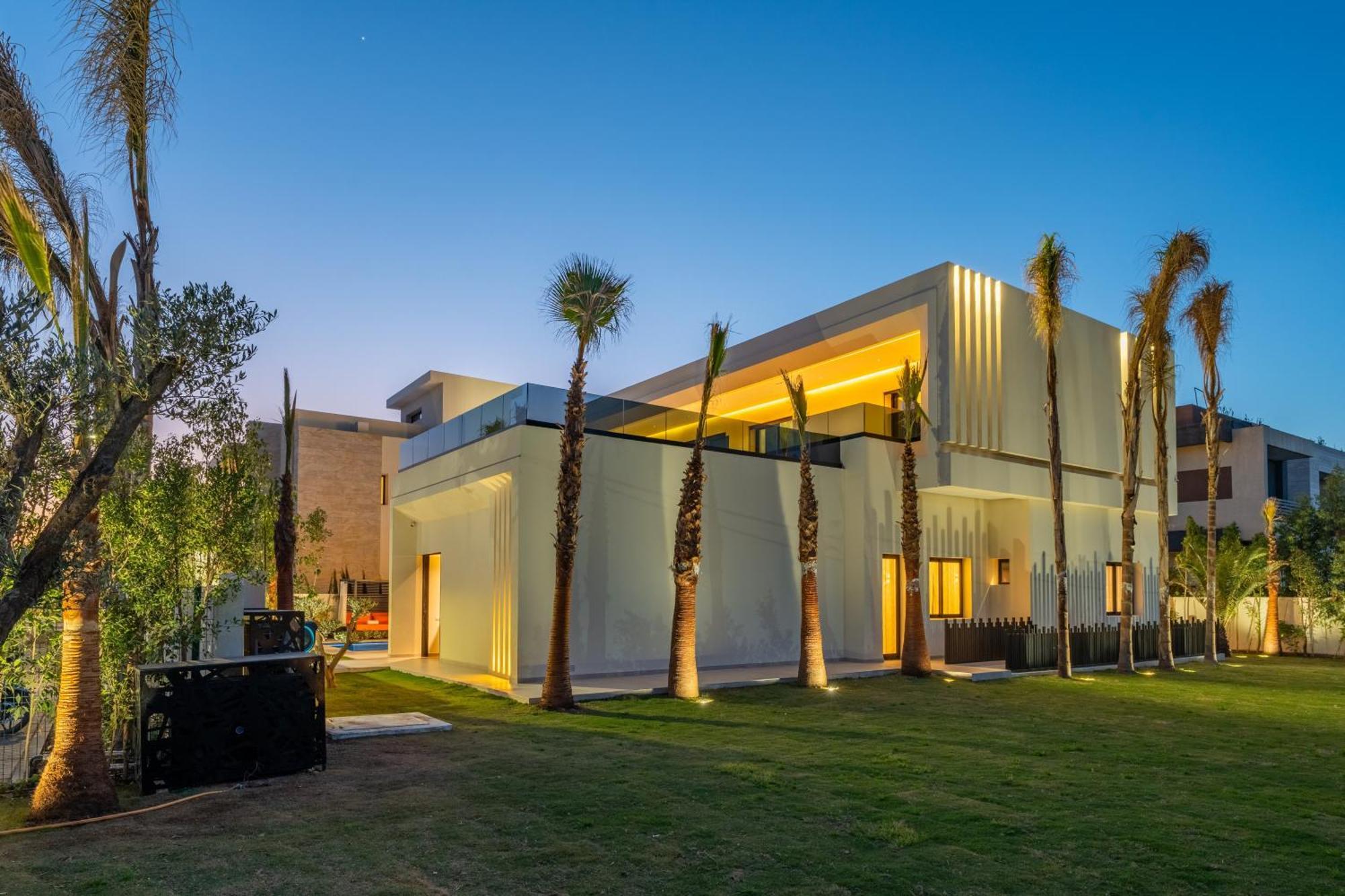 Luxury Heated Pool, Cinema & Game Marrakesh