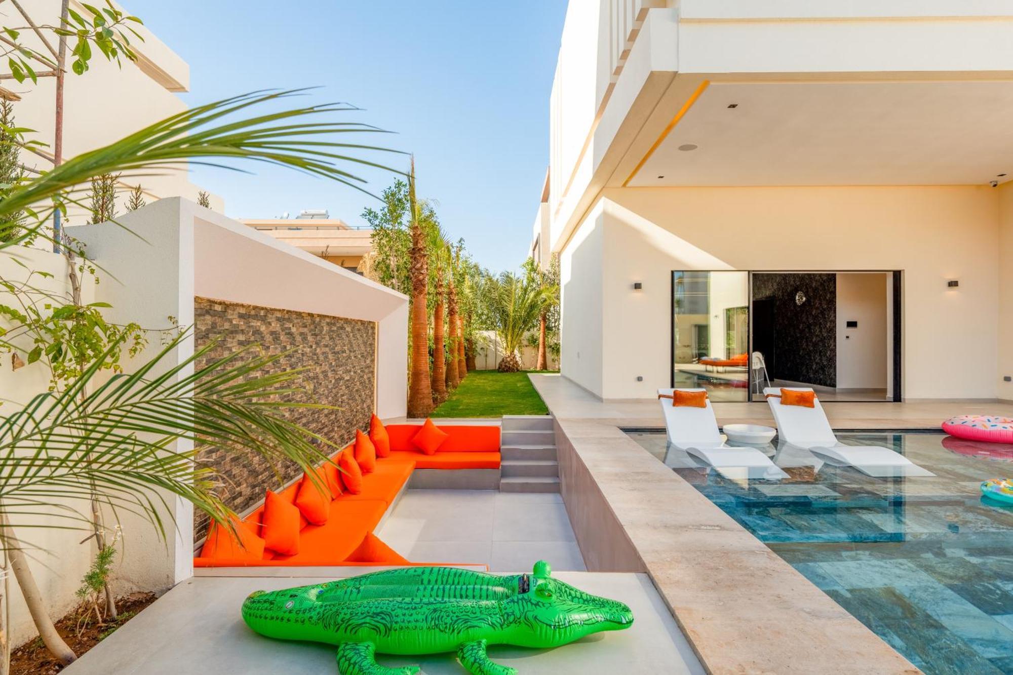 Luxury Heated Pool, Cinema & Game Marrakesh
