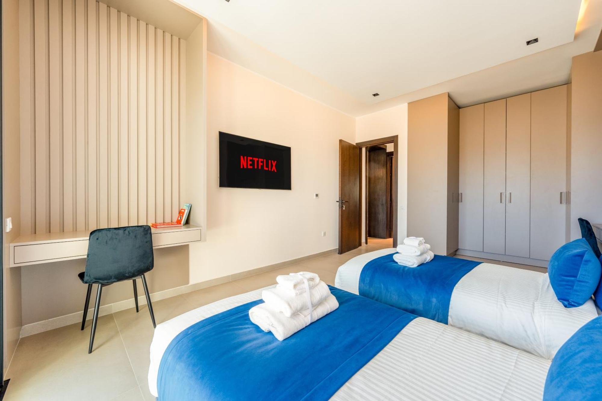 Luxury Heated Pool, Cinema & Game Villa *