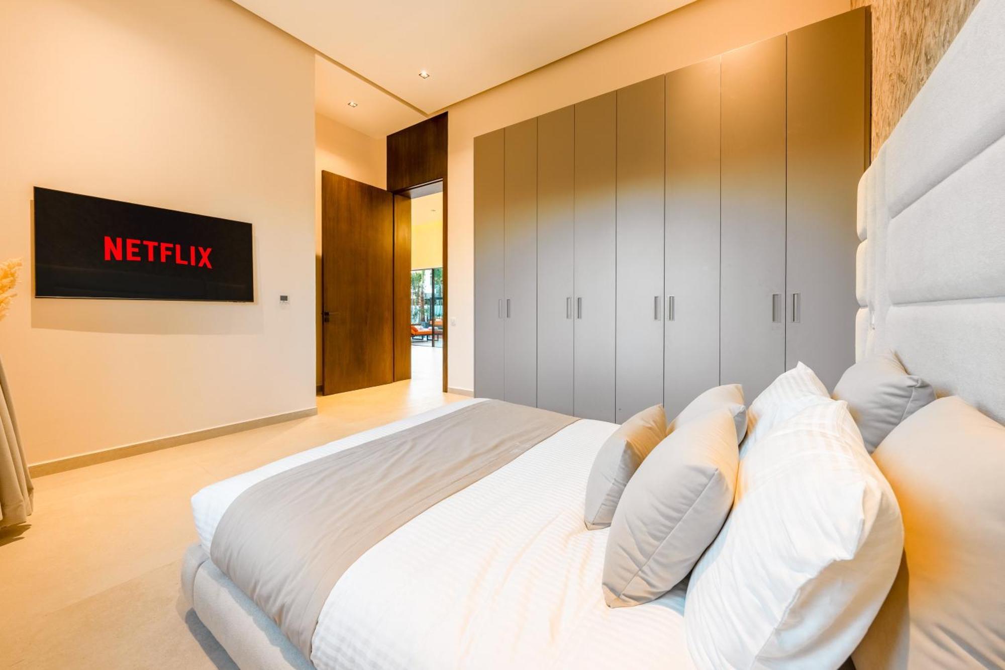 Luxury Heated Pool, Cinema & Game Marrakesh