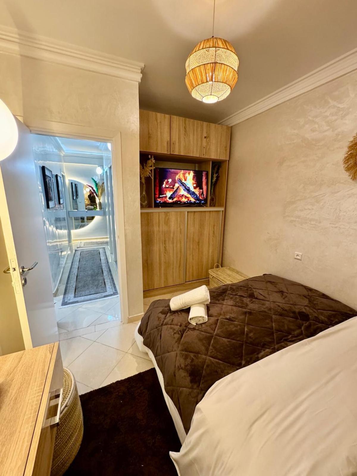 Proche Gueliz Et Jardins Majorelle, Parking ,wifi, Netflix Apartamento *