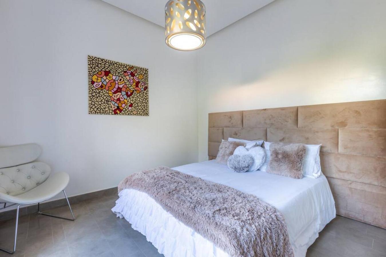 Moderne And Chic Piscine Chauffee 6 Pers *