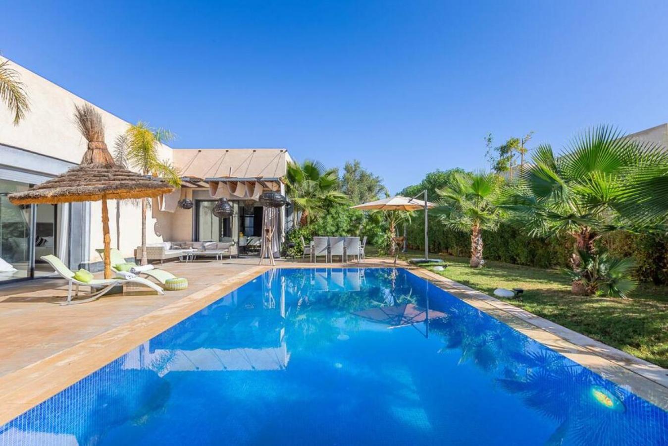 Moderne And Chic Piscine Chauffee 6 Pers Holiday home Marrakesh