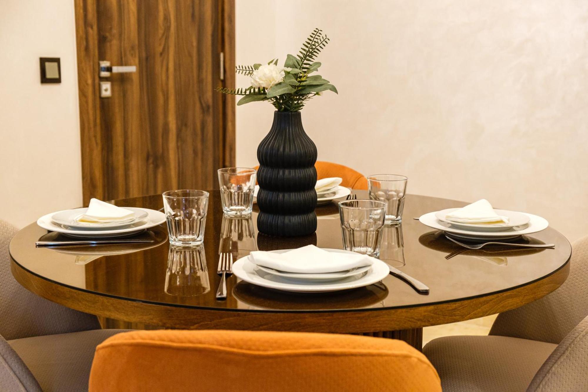 Modern , Parking , Pool & Fiber Wifi , Hivernage Centre