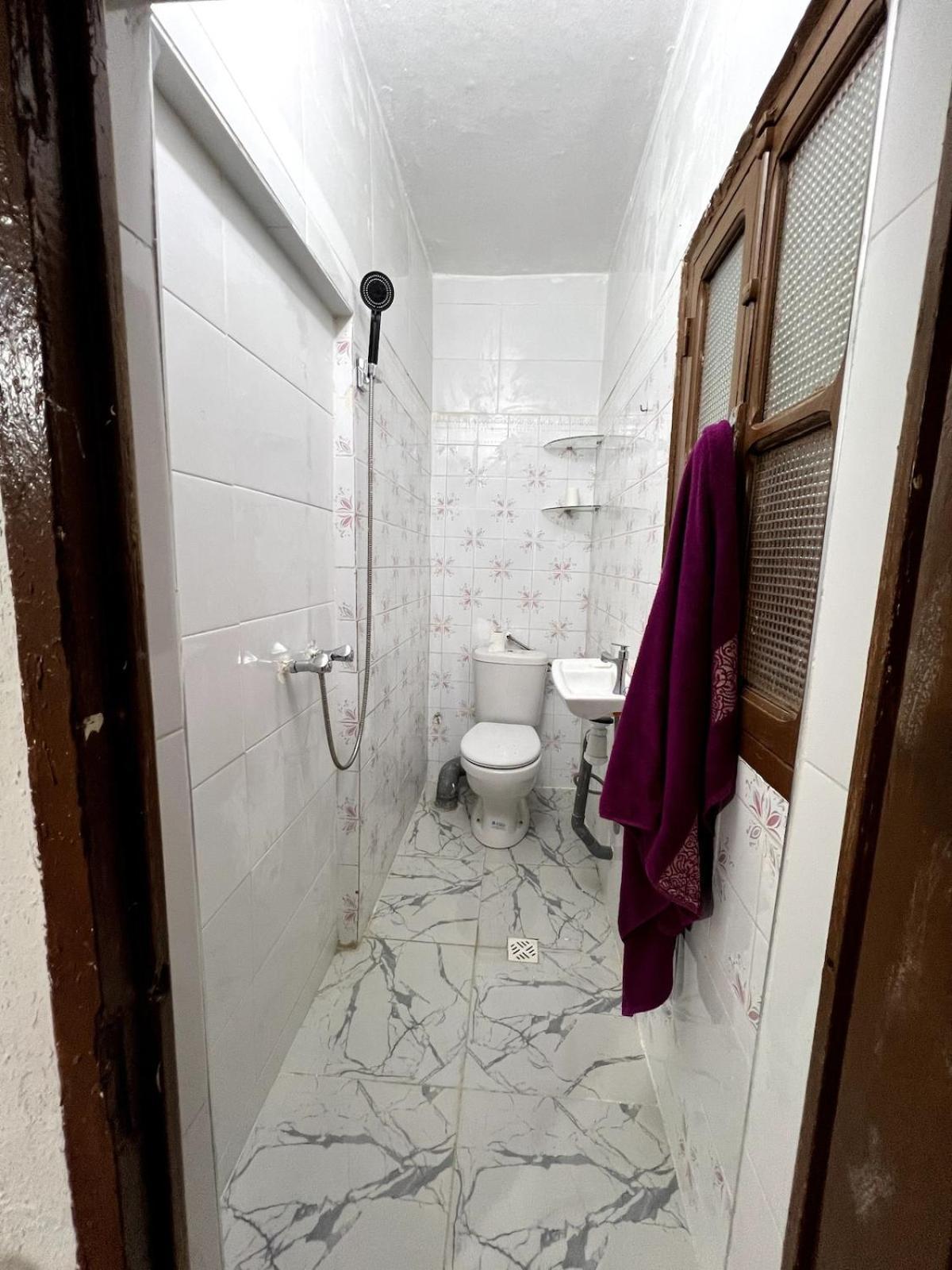 1 Apartment *