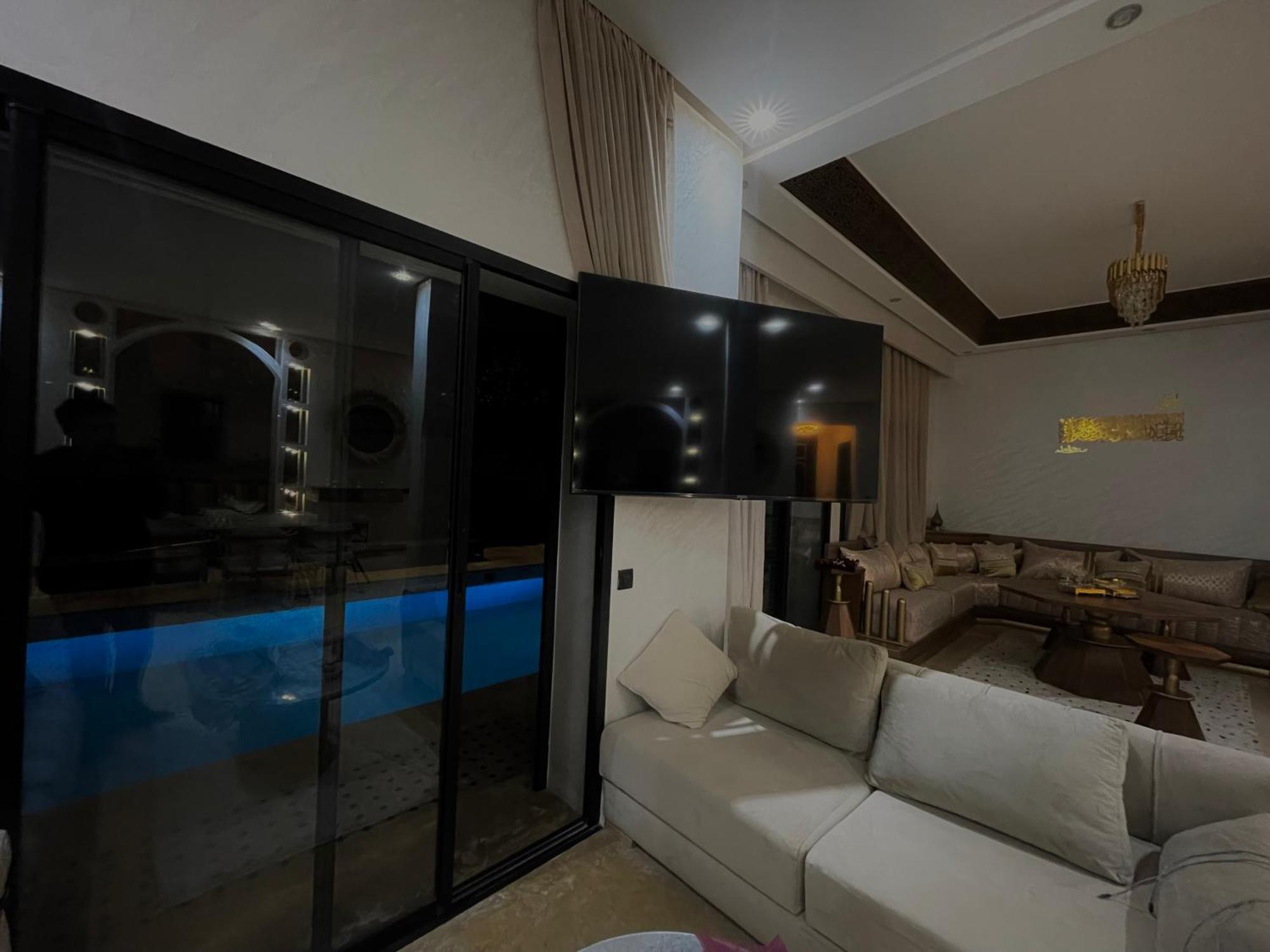 Villa Private With Pool & Garden