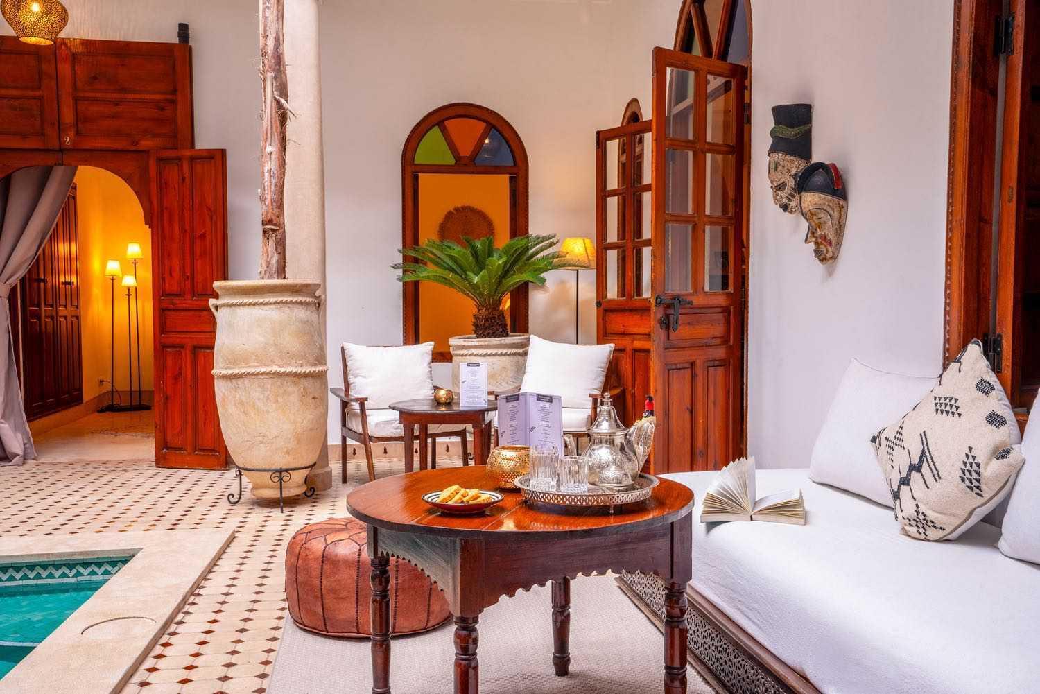 Riad Adika & 4*