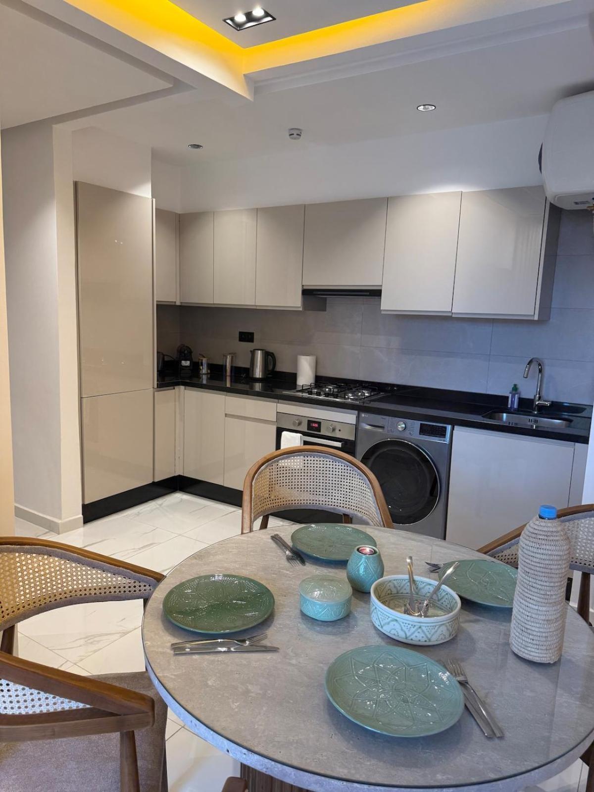 Appartement Gueliz, Wifi Fibre, Parking Gratuit, Centre Marrakech *