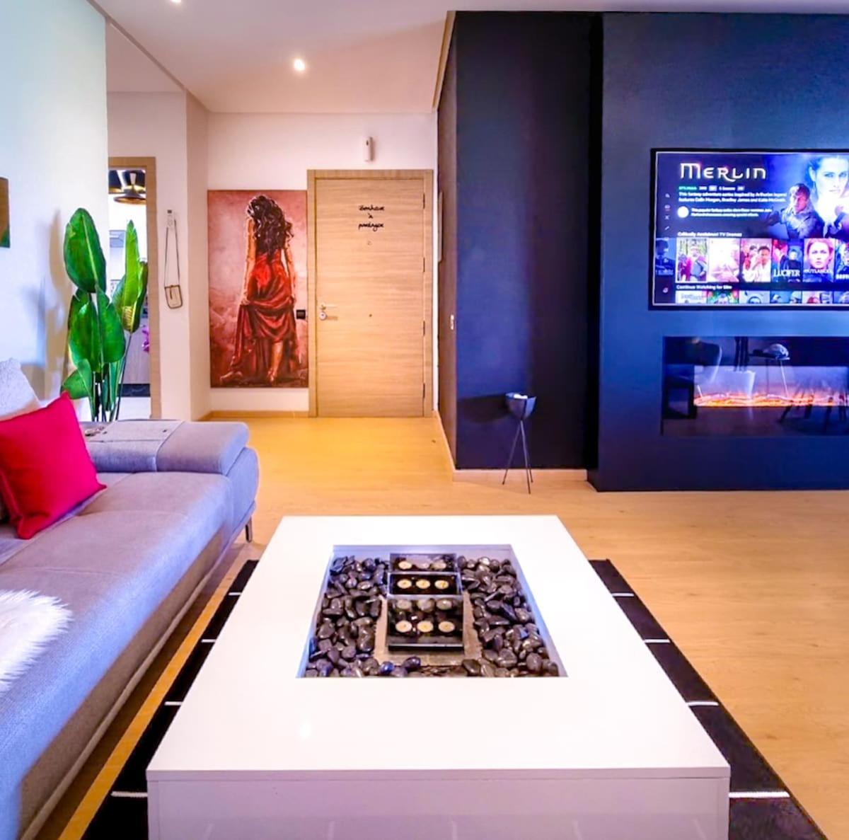 Privilege House Jade