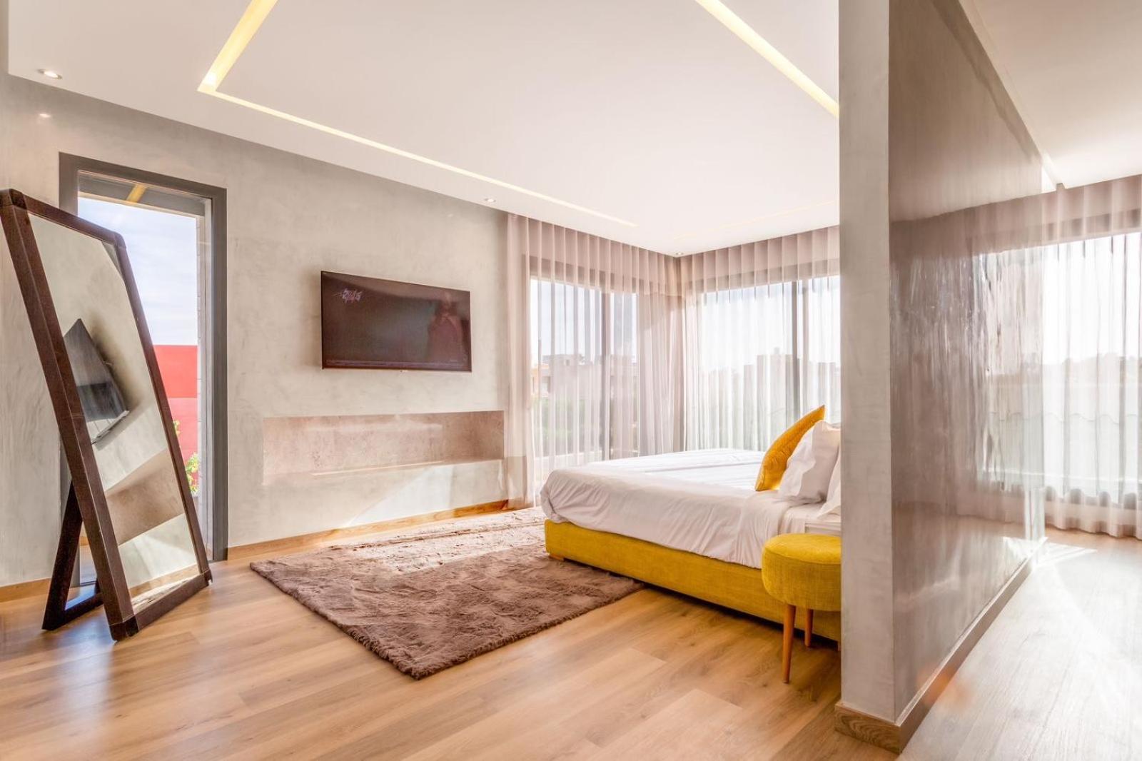 Esma Villa *