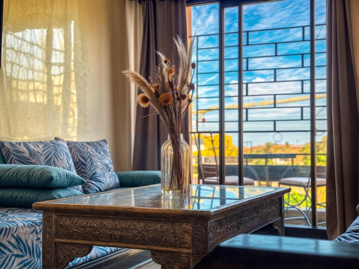 Marrakech 2-bedroom Apartment-2 Balconies Pool & Parking Near Majorelle *