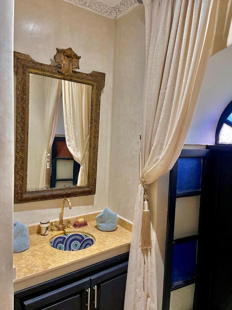 Ta'achchaqa Riad 3*