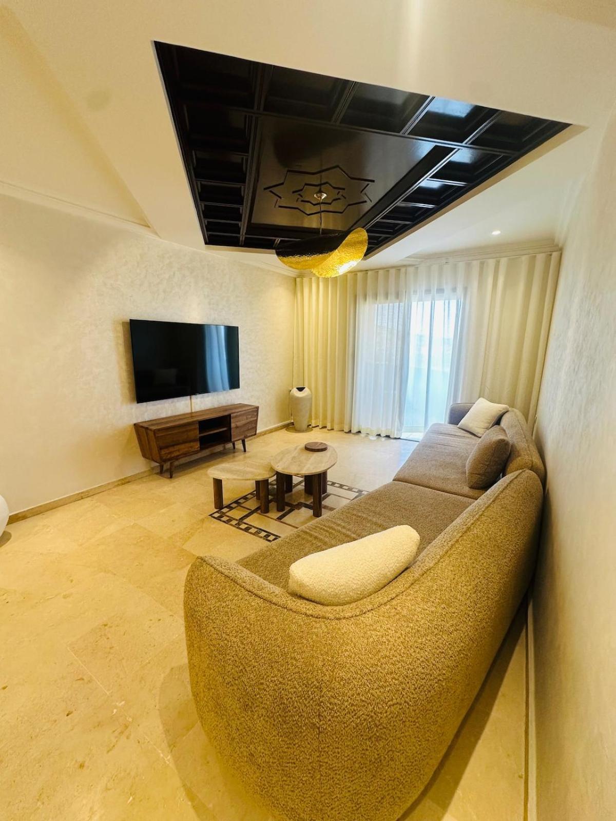 Sublime 2 Bedrooms With Pool And Wi-fi Marrakech Apartment *