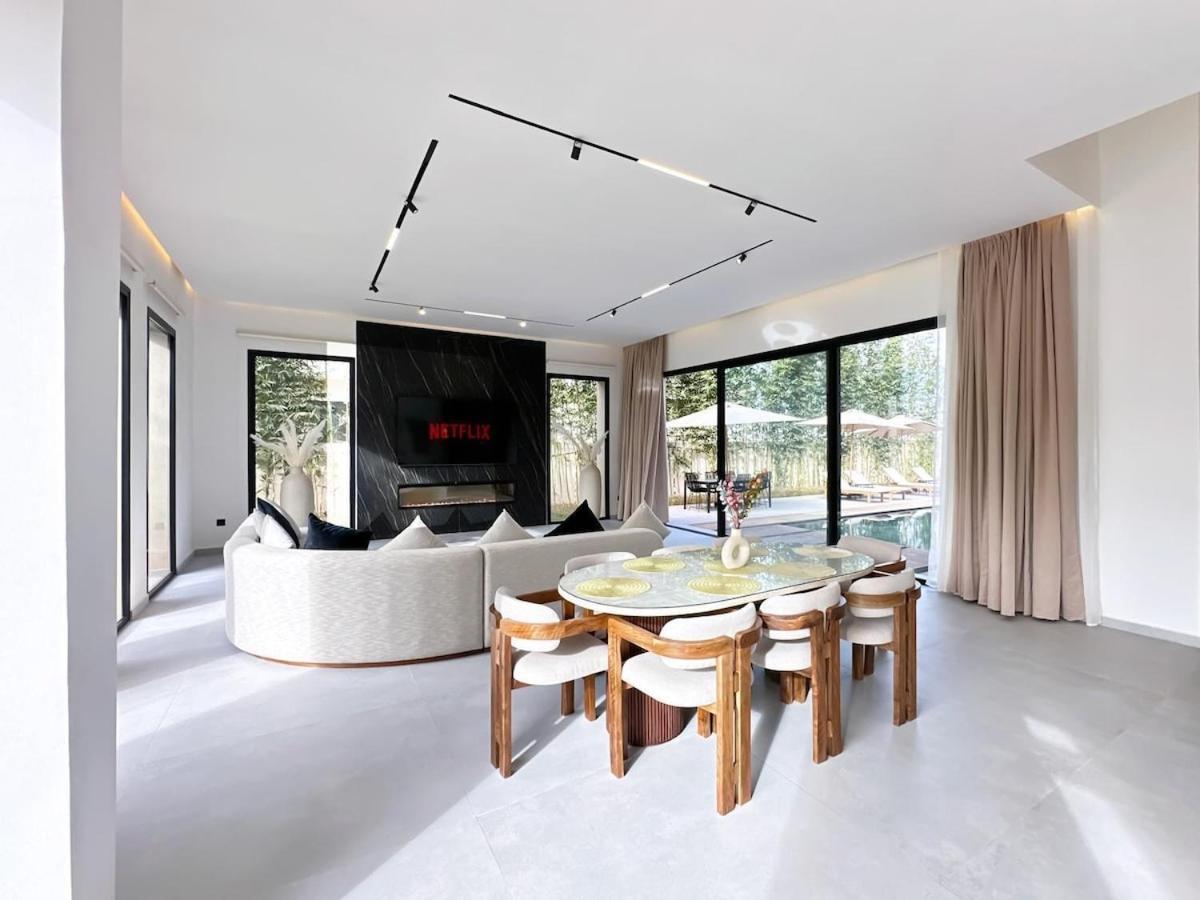 Villa Modern Assia