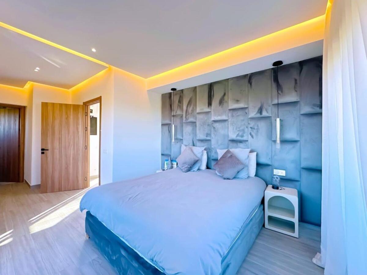 Emna Design Contemporain & Piscine Chauffee * Marrakesh