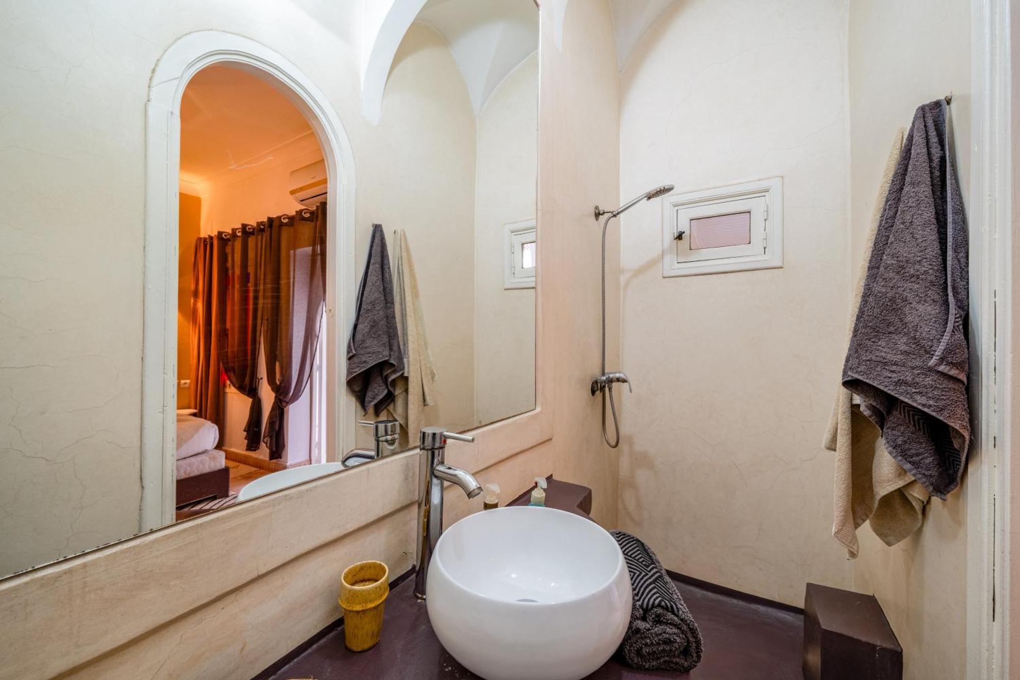Awinati Location Privatisee ,piscine Chauffee , Beau Rooftop