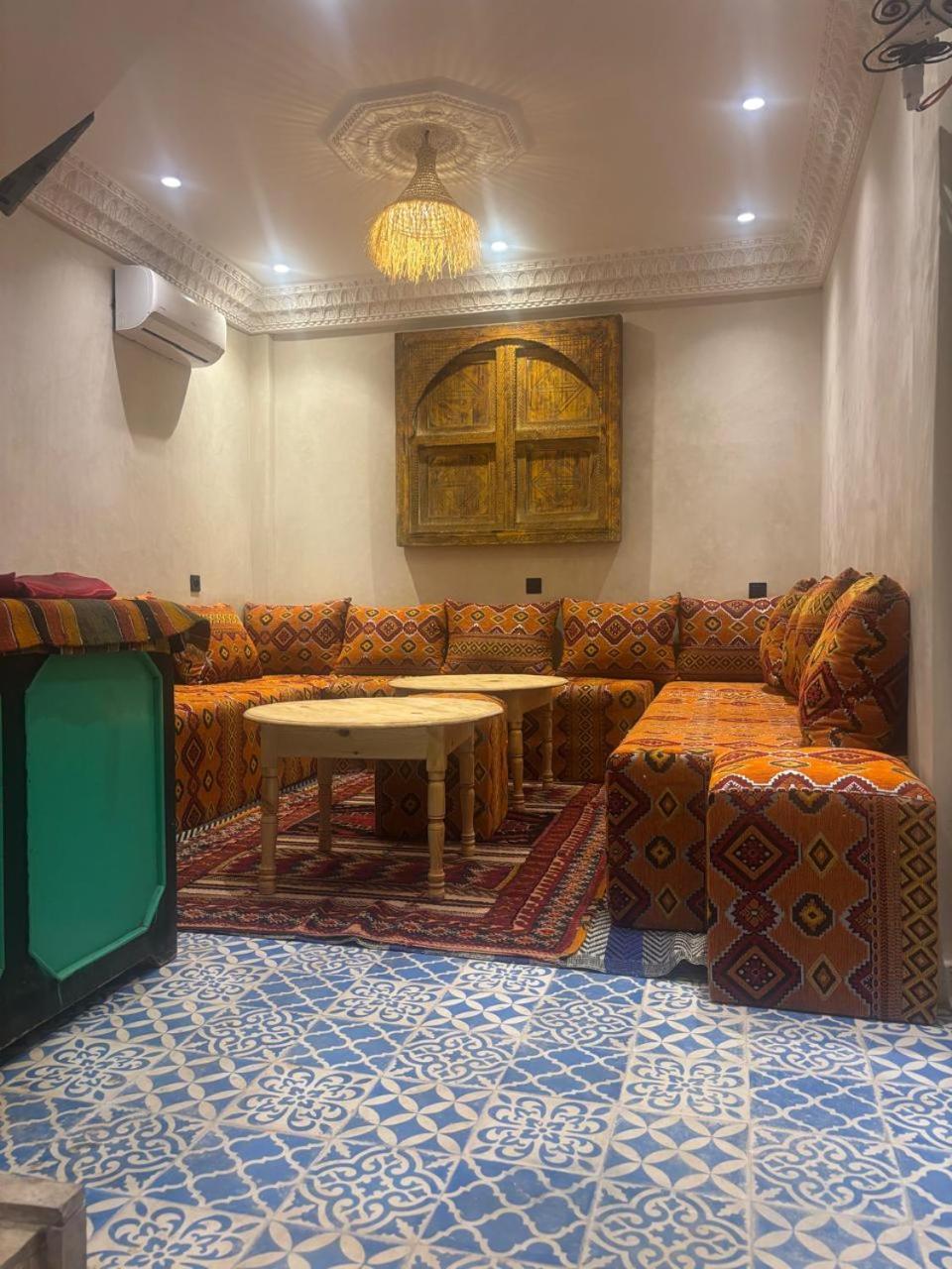 Riad Akkioui Bed & Breakfast *