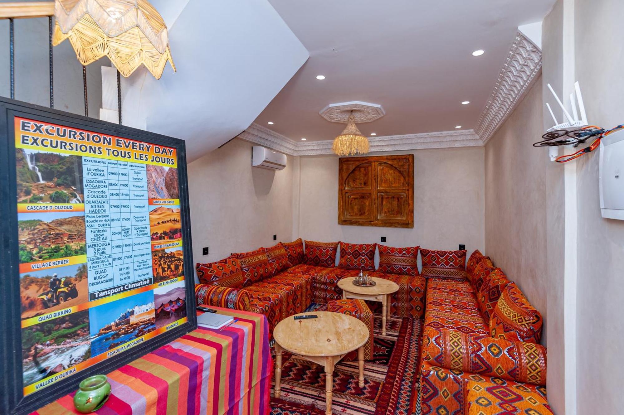 Riad Akkioui Bed & Breakfast *