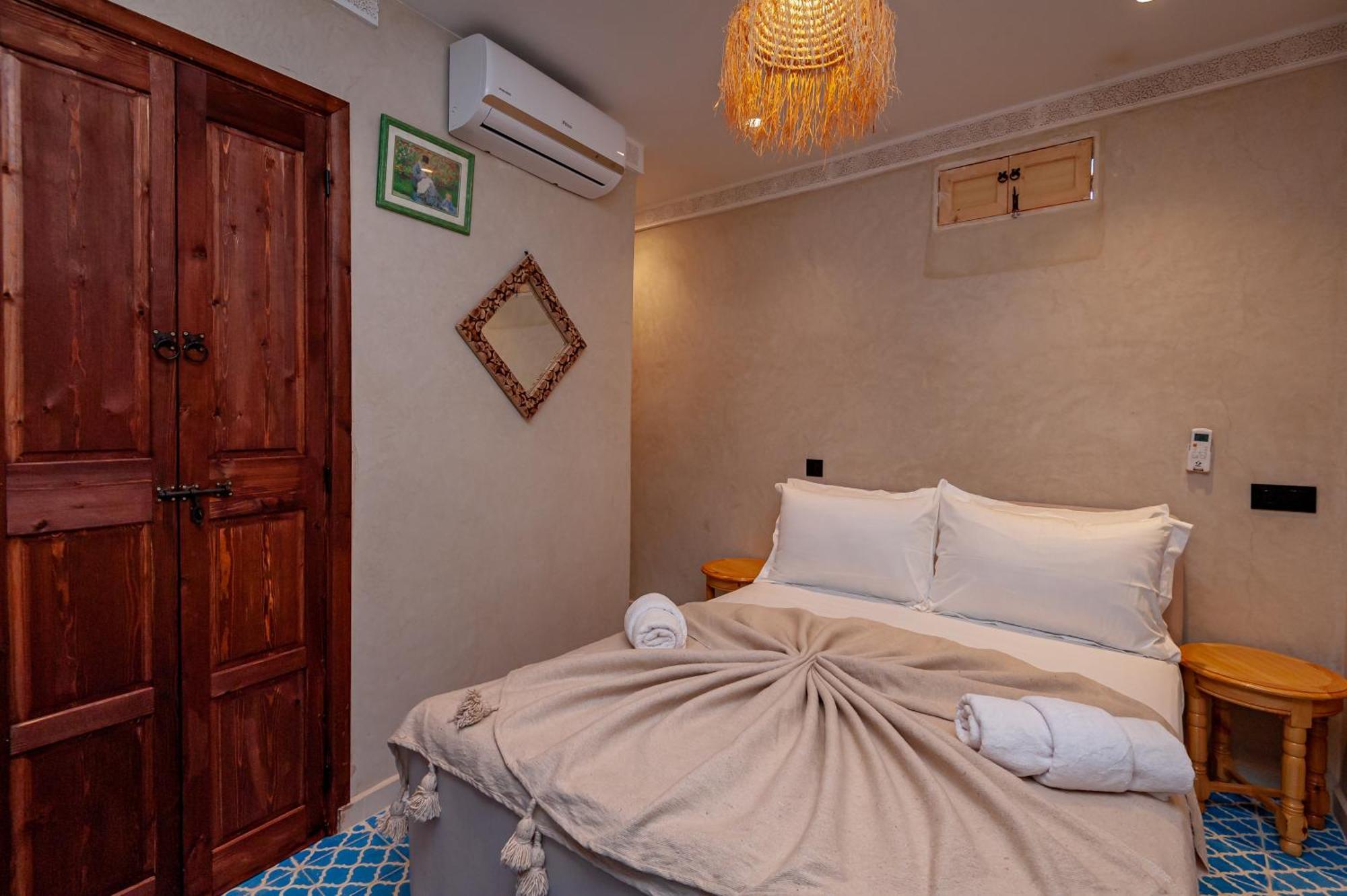Riad Akkioui Bed & Breakfast *