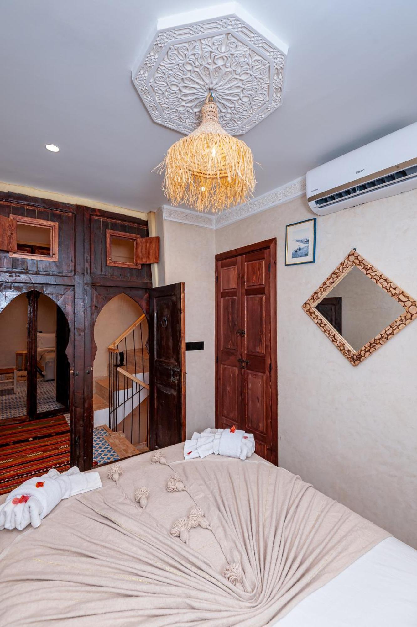 Riad Akkioui Bed & Breakfast *