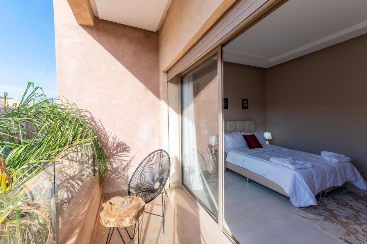 Bed & Breakfast 3 *