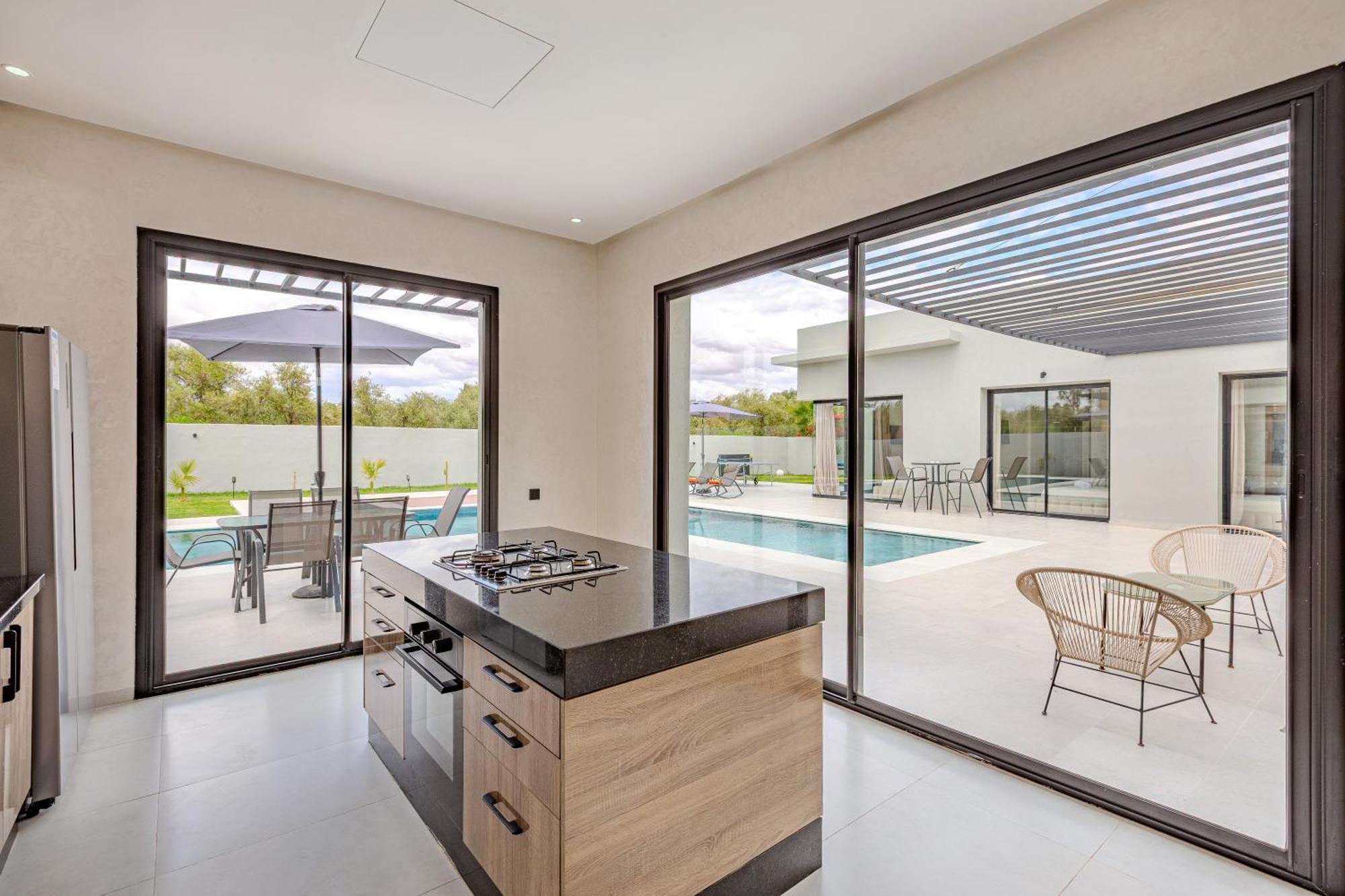 Charmante Aya! Elegante & Calme Avec Piscine Villa *