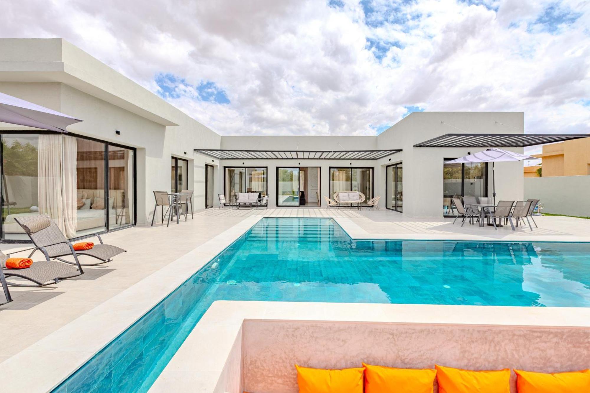 Villa Charmante Aya! Elegante & Calme Avec Piscine Marrakesh