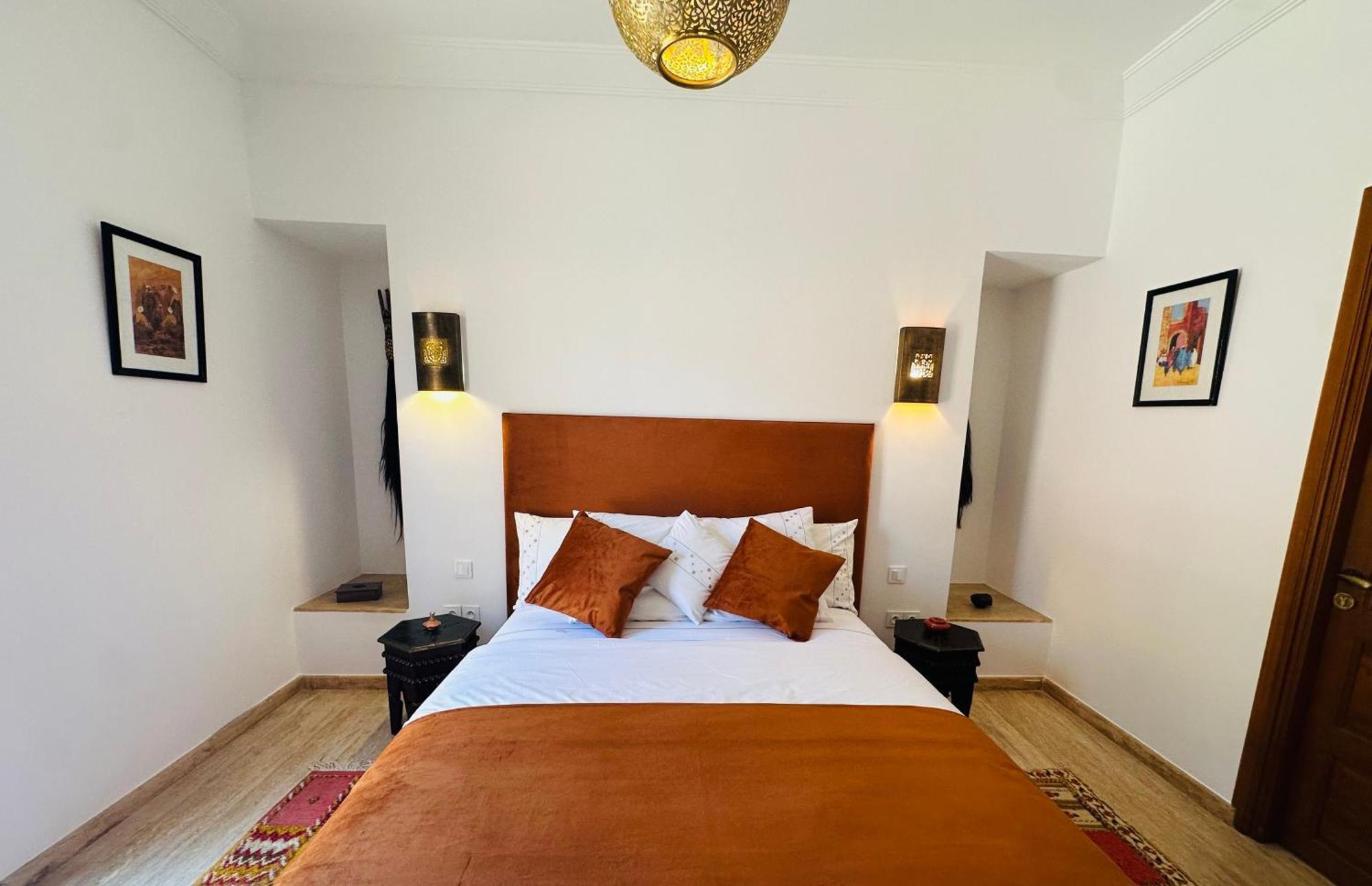Simari Palmeraie Marrakech Nouveau! Petit Dejeuner Compris-entierement Renovee-superbe Piscine Privee Chauffee-personnel De Maison Inclus-grand Jardin De 2000m2-terrain De Petanque-ambiance Typique Berbere-havre De Paix Marrakesh