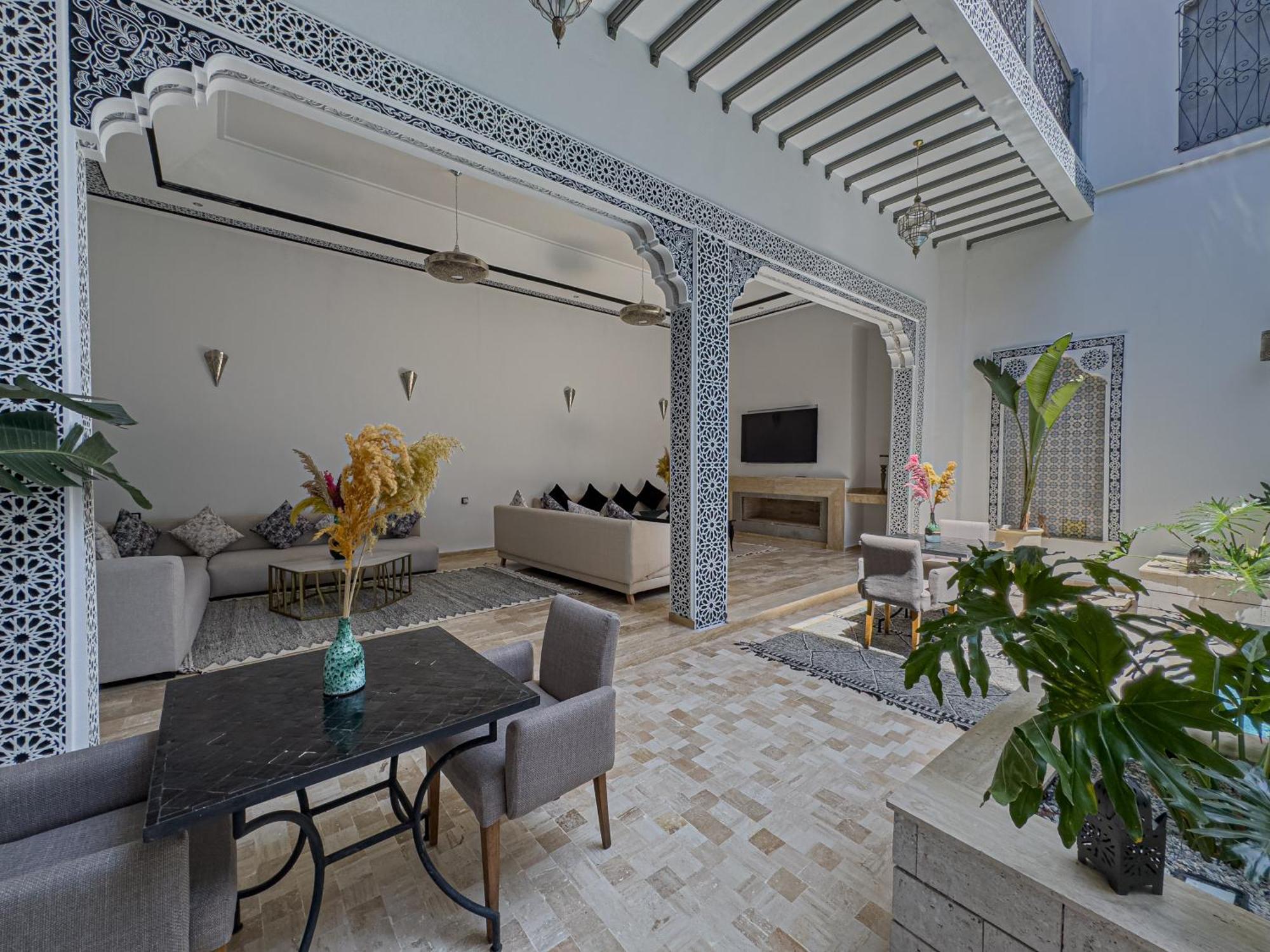 Riad Tonaroz Gold *
