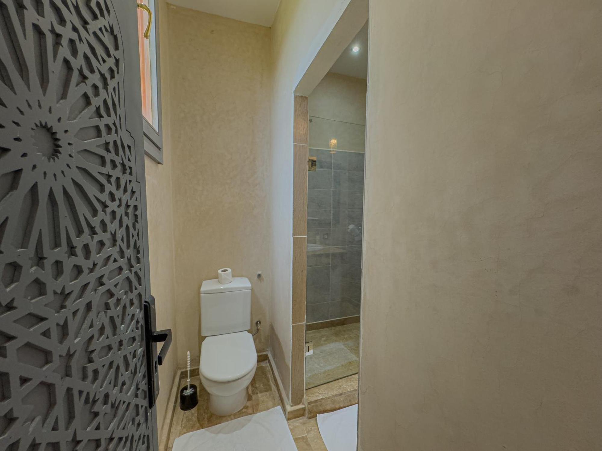 Tonaroz Gold Riad *