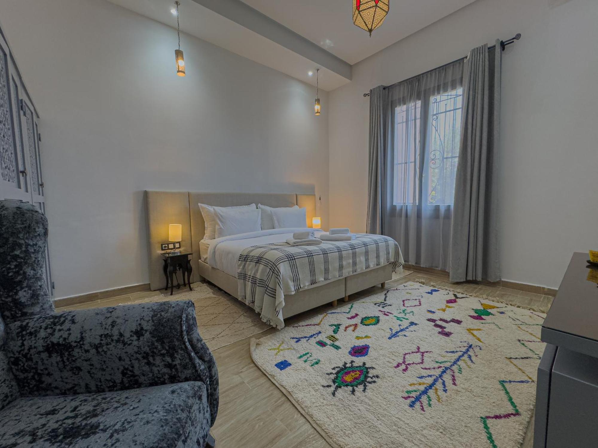 Riad Tonaroz Gold