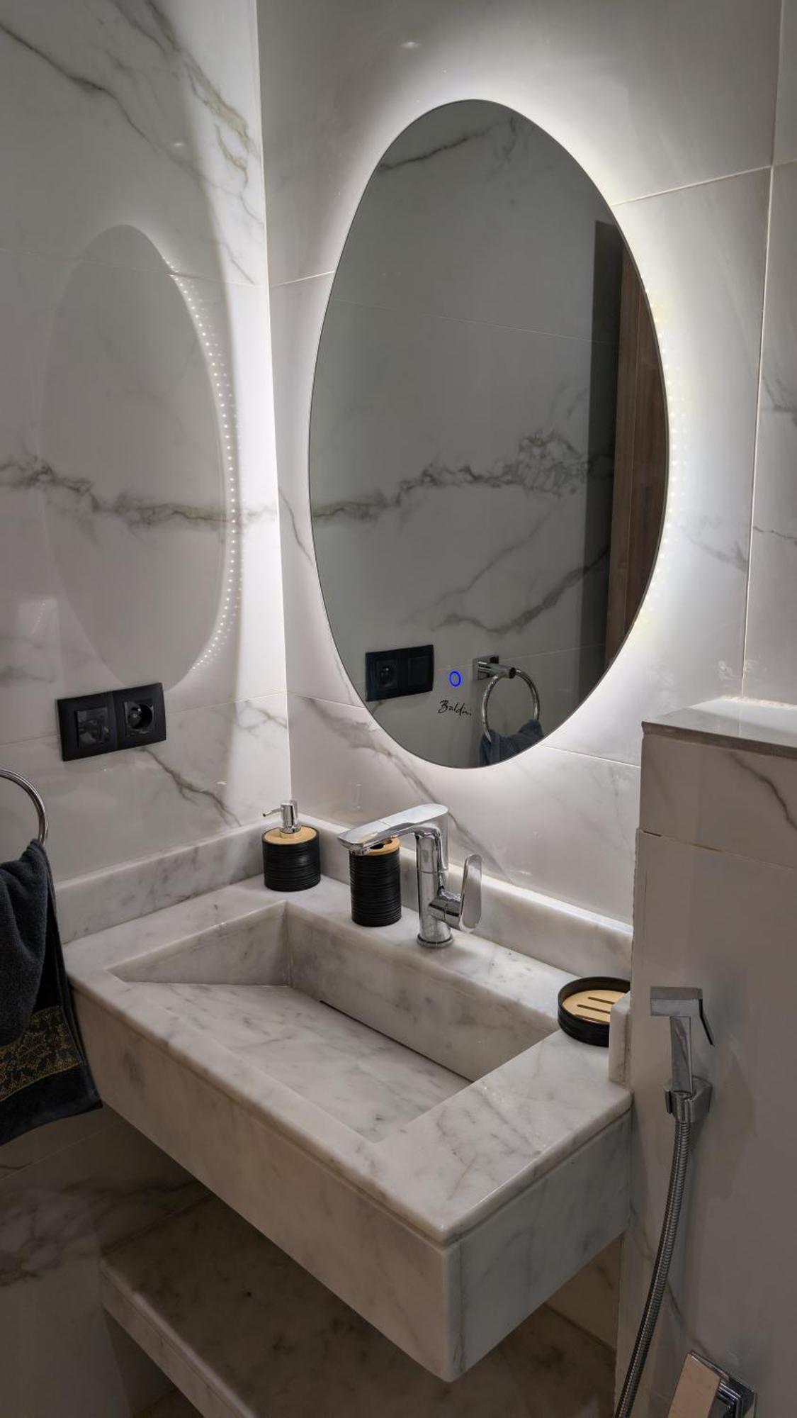 Stylish Near Center Apartment