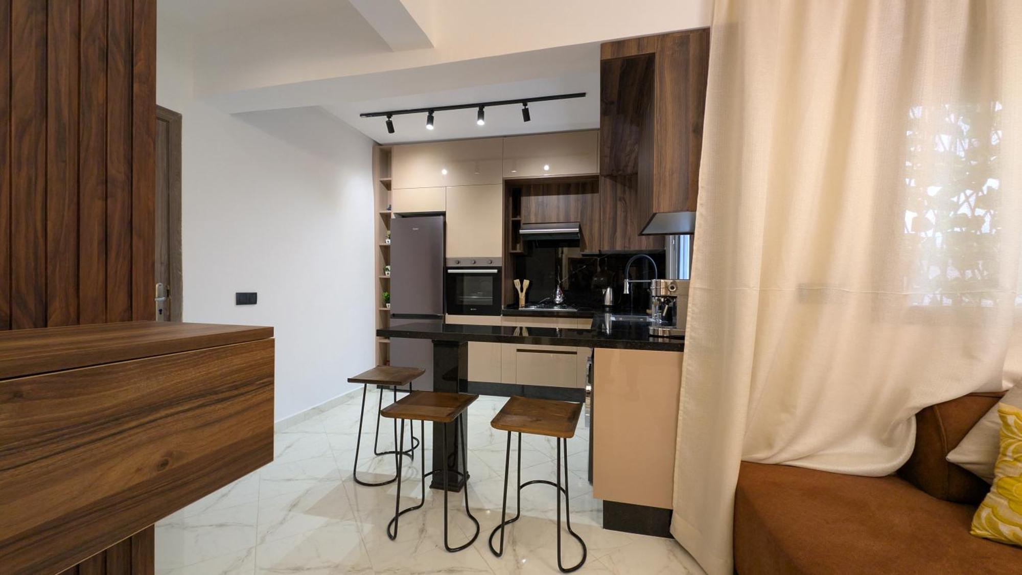 Stylish Near Center
