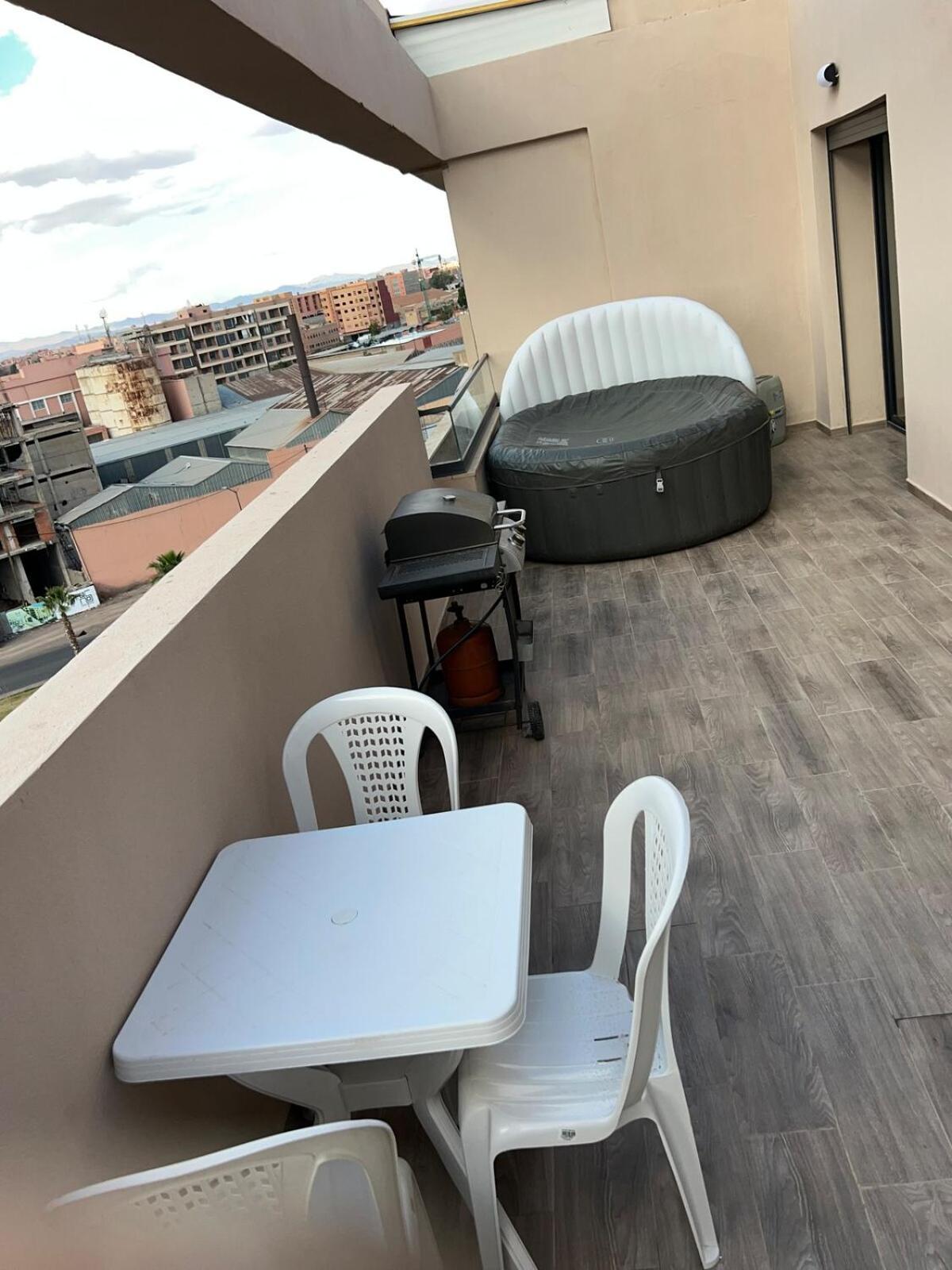 4 Pieces 3 Jacuzzi Prive Barbecue Appartement