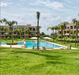 Cosy Flat 2 Bedrooms With Pool And Garden Appartement