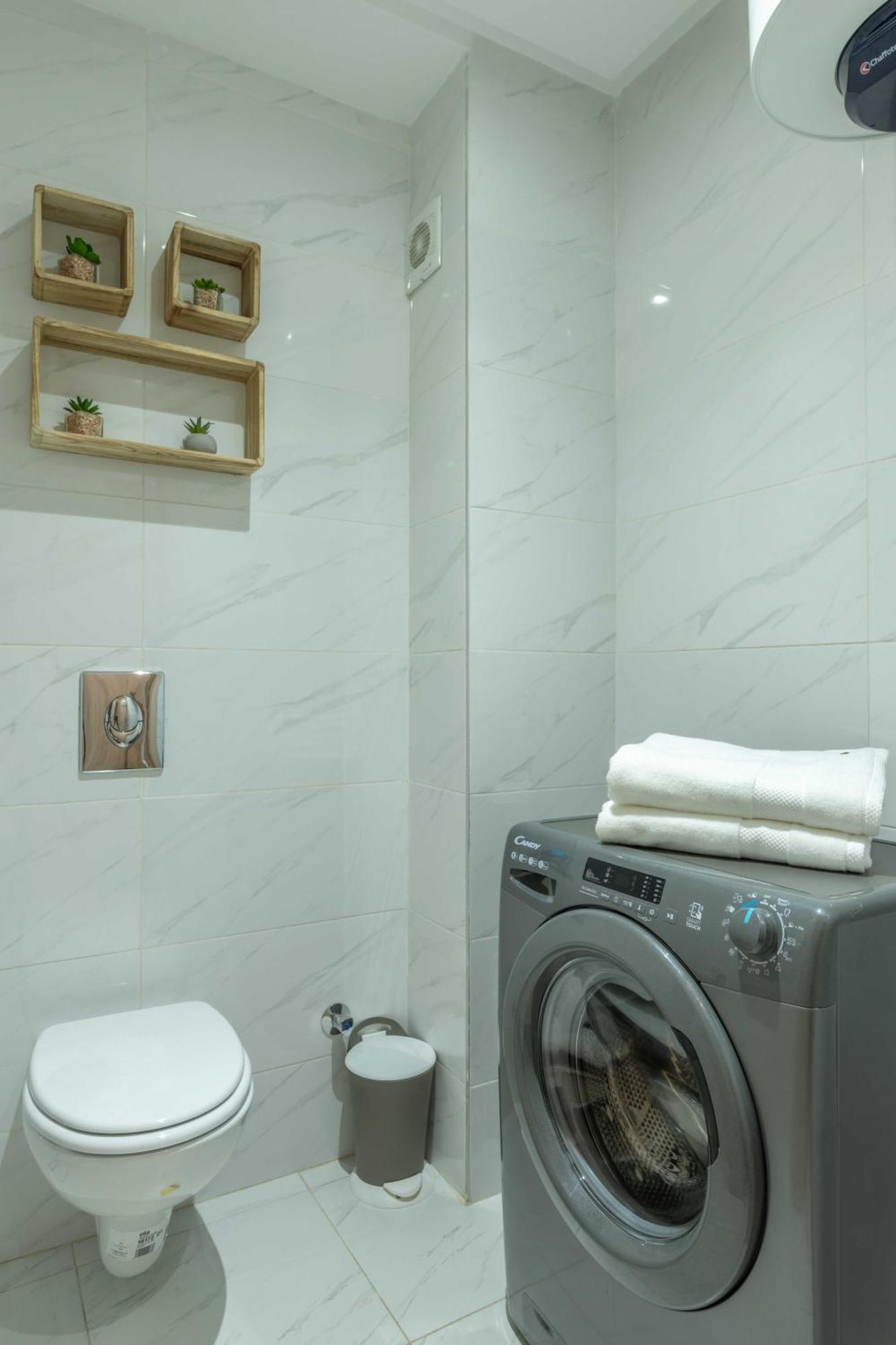 Apartment Luxury, Cozy & Swimming Pool, Wifi