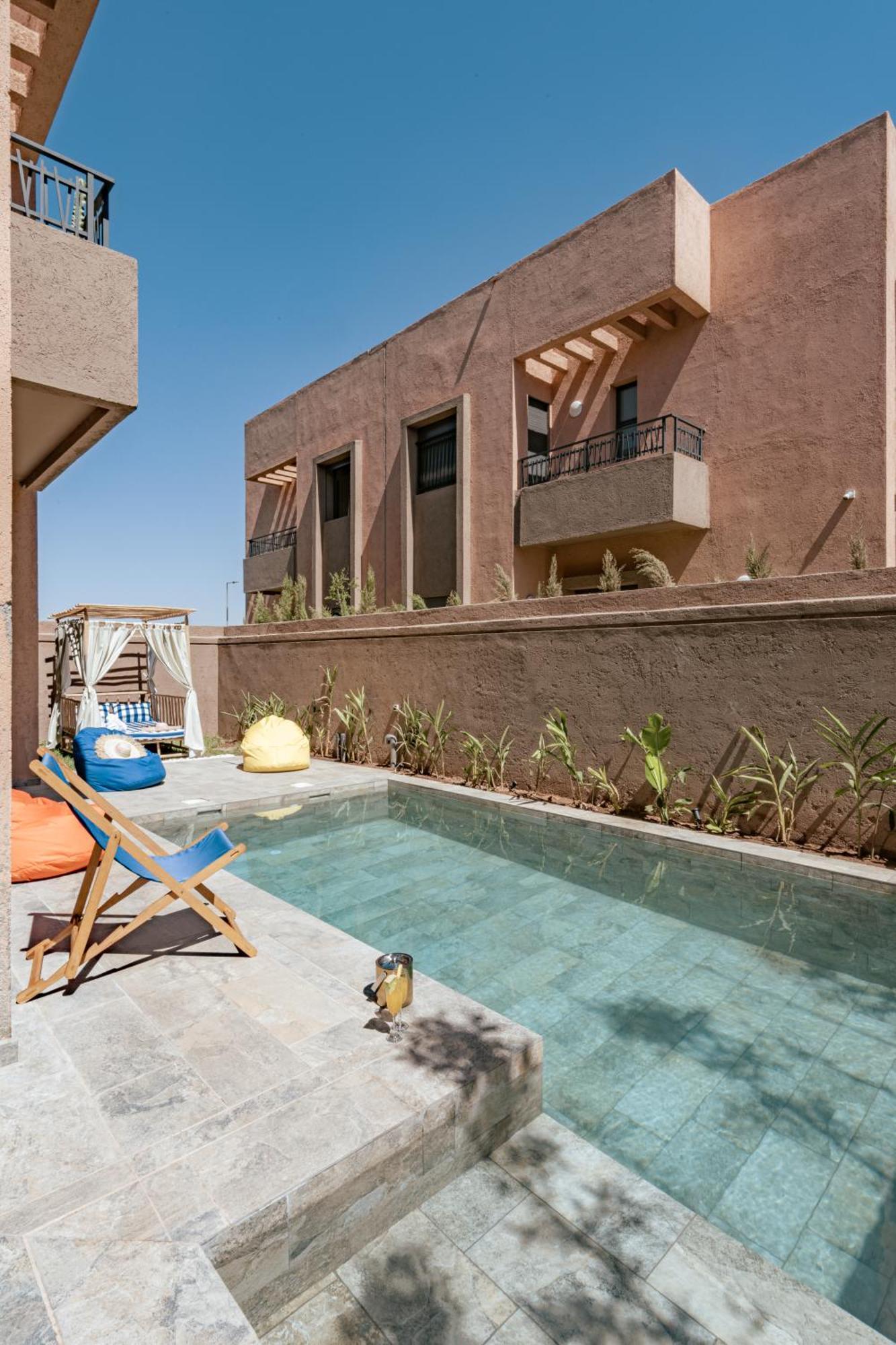 Villa Secret Oasis - 4 Bedroom Rooftop, Pool&ac - Up To 10 Guests