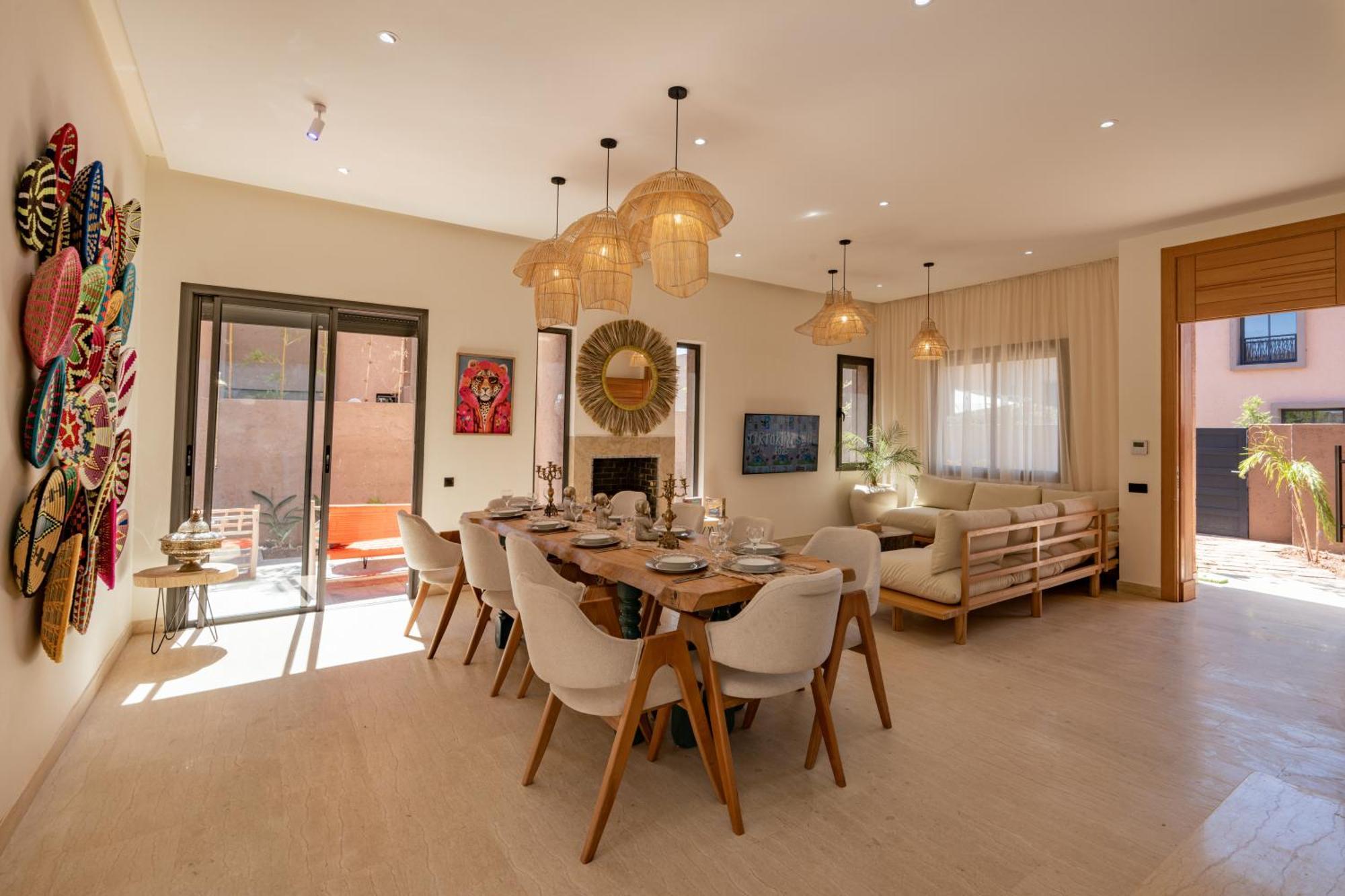 Secret Oasis - 4 Bedroom Rooftop, Pool&ac - Up To 10 Guests