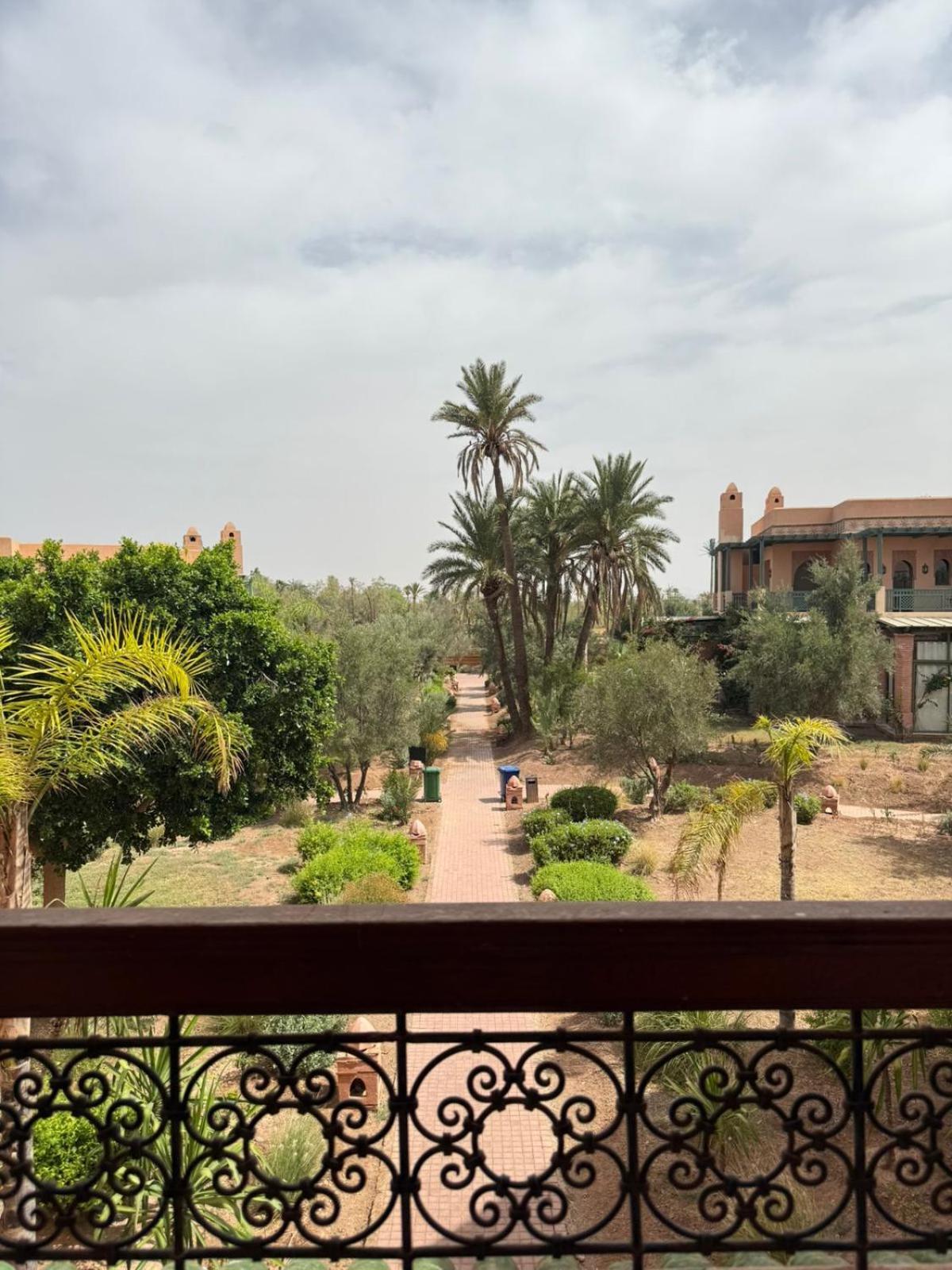 Apartment With Pool, Gardens, Palm Grove 3