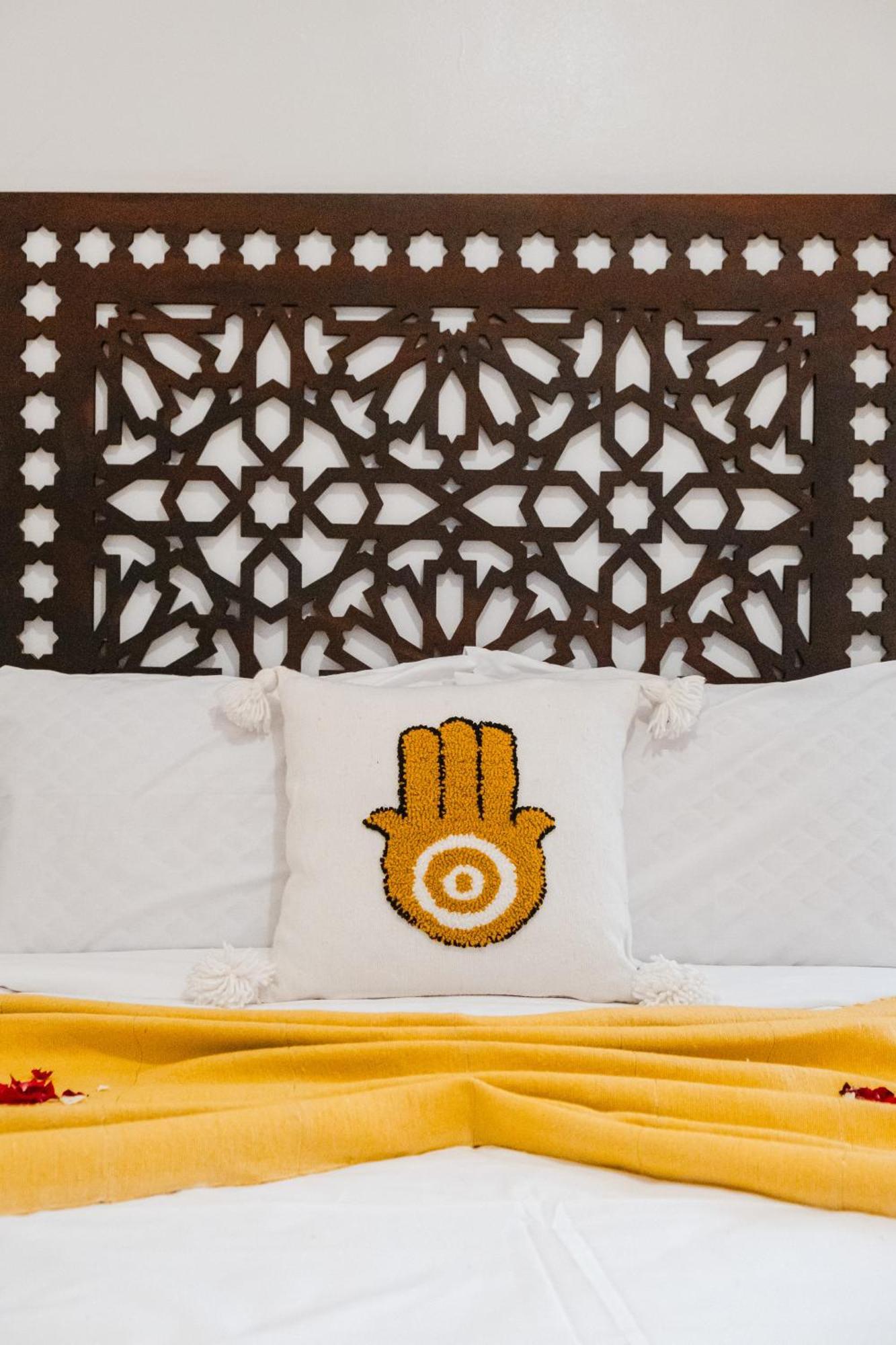 - Jacuzzi, Breakfast & Vue Rooftop Medina Vakantiehuis