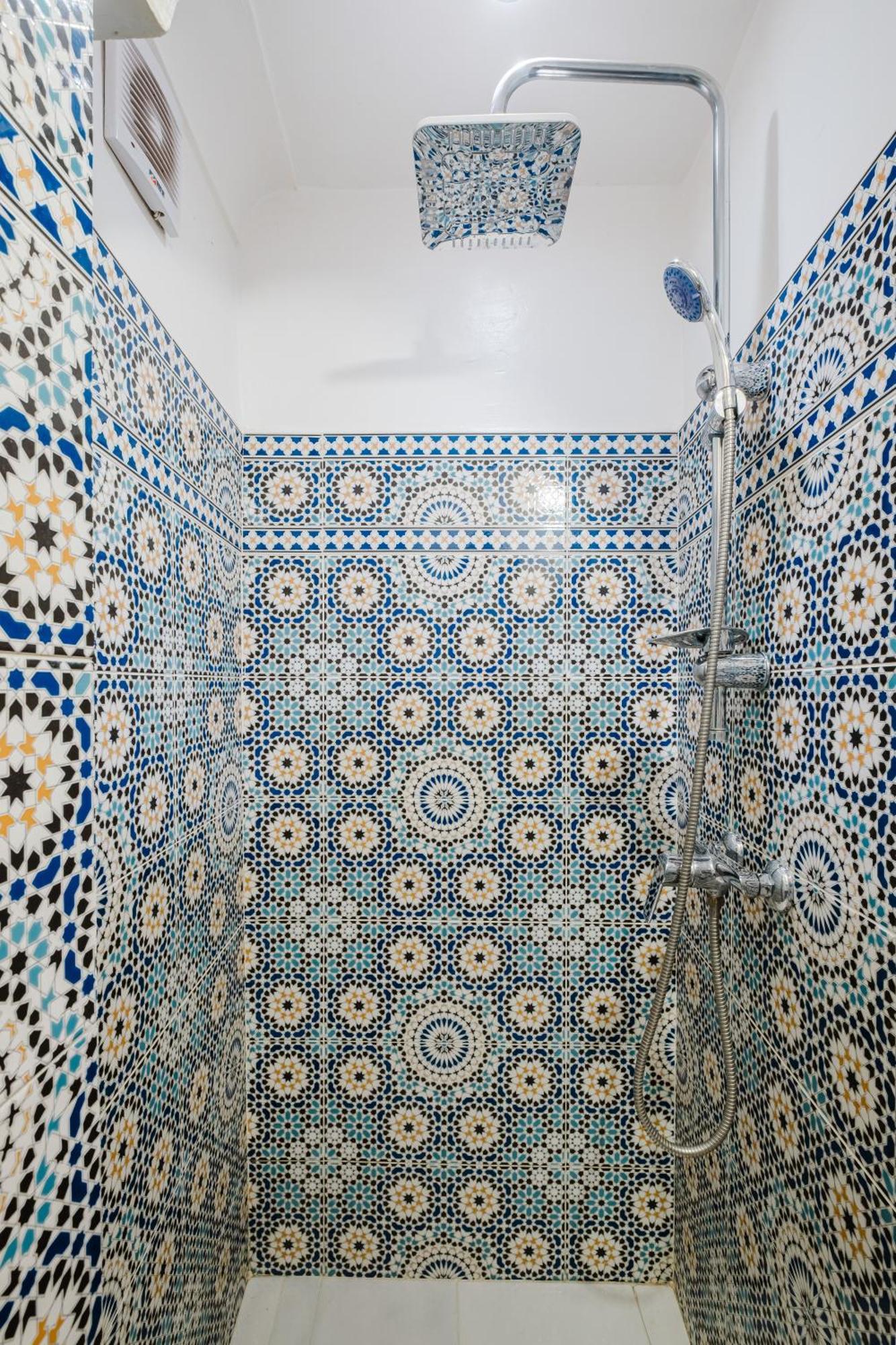 - Jacuzzi, Breakfast & Vue Rooftop Medina Vakantiehuis
