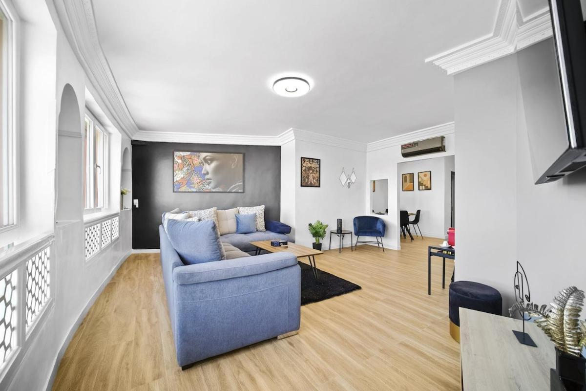 Cozy With Panoramic View In Centre Town Appartement *