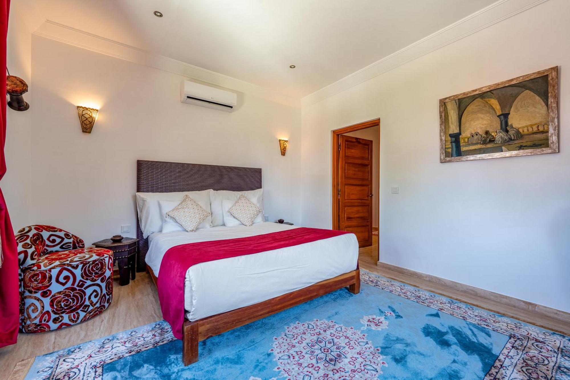 Simari Palmeraie Marrakech Nouveau! Petit Dejeuner Compris-entierement Renovee-superbe Piscine Privee Chauffee-personnel De Maison Inclus-grand Jardin De 2000m2-terrain De Petanque-ambiance Typique Berbere-havre De Paix *
