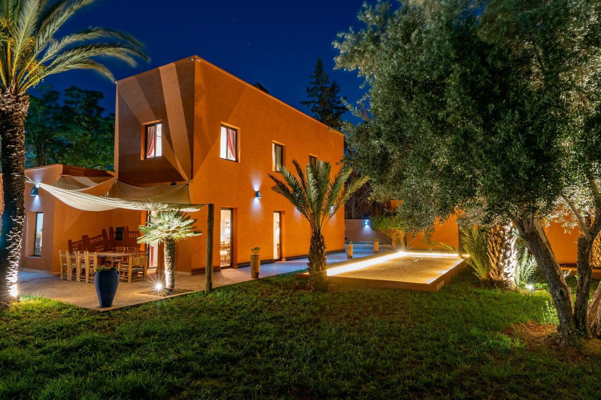 Villa Simari Palmeraie Marrakech Nouveau! Petit Dejeuner Compris-entierement Renovee-superbe Piscine Privee Chauffee-personnel De Maison Inclus-grand Jardin De 2000m2-terrain De Petanque-ambiance Typique Berbere-havre De Paix