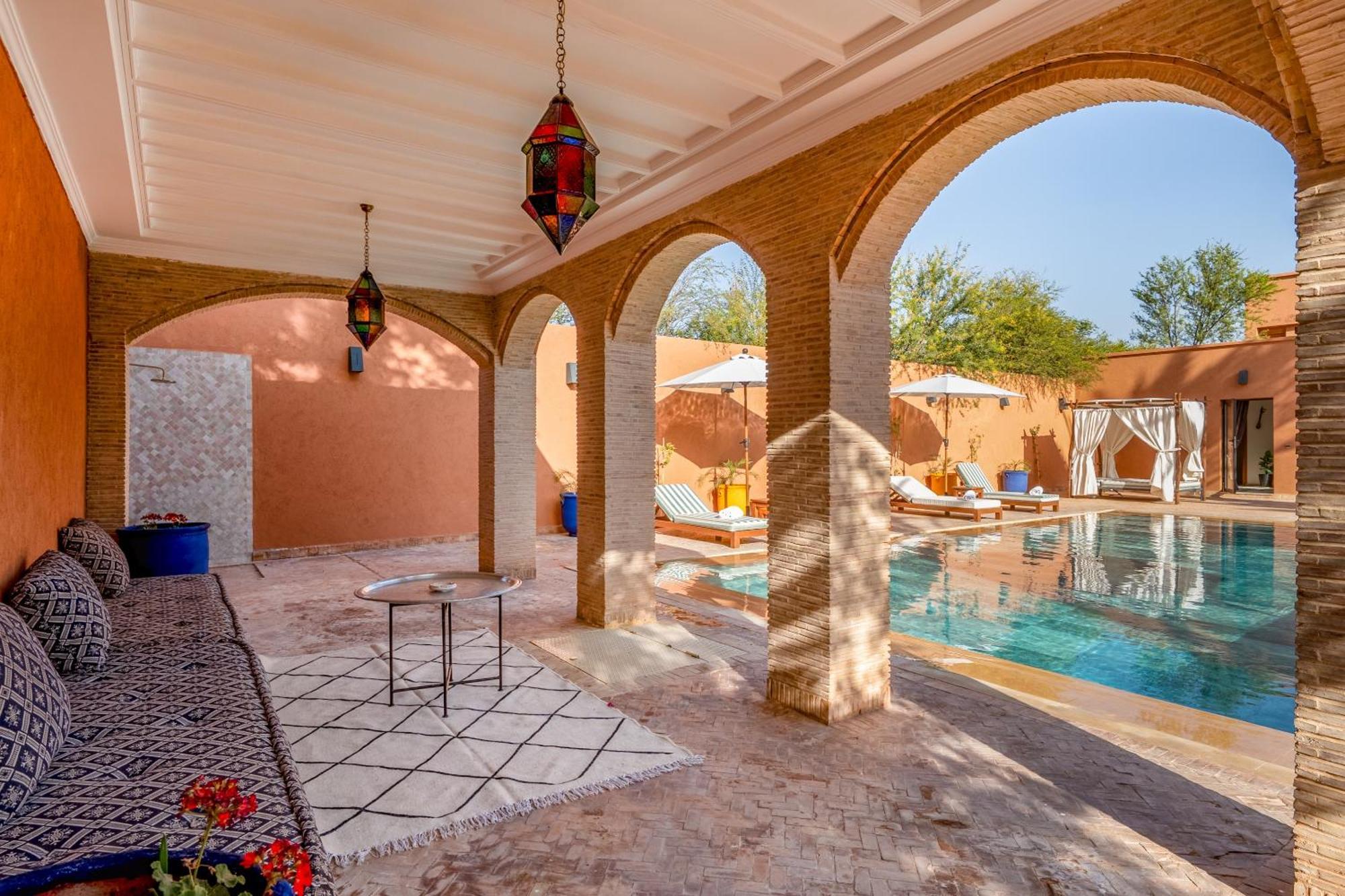 Simari Palmeraie Marrakech Nouveau! Petit Dejeuner Compris-entierement Renovee-superbe Piscine Privee Chauffee-personnel De Maison Inclus-grand Jardin De 2000m2-terrain De Petanque-ambiance Typique Berbere-havre De Paix Villa Marrakesh