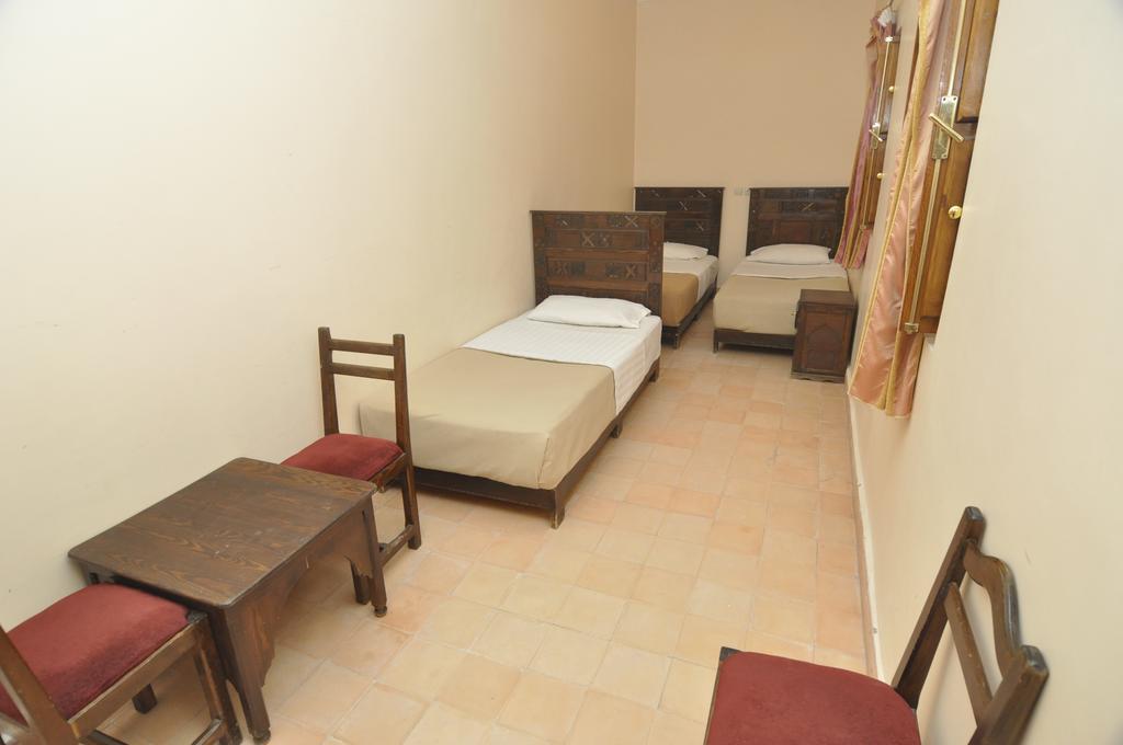 Cecil Hotel 2*