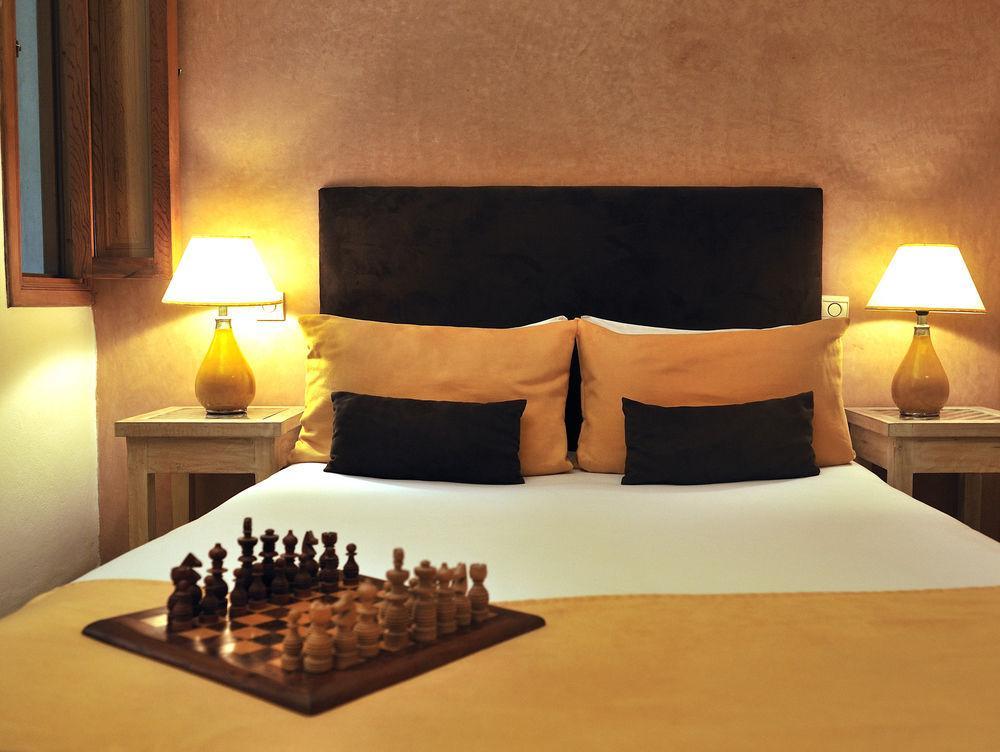Riad L'heure D'eté 4*