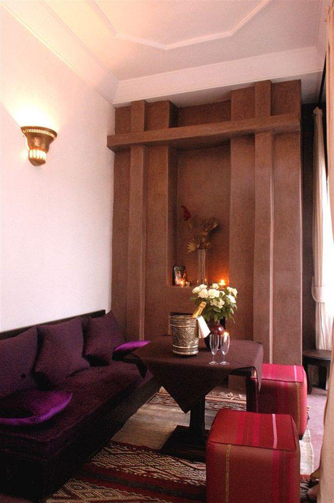 Riad Davia 3*
