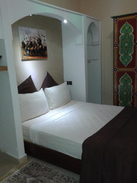 Riad Johnboy 3*