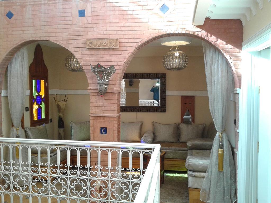 Johnboy Riad 3*